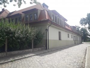 Przebudowa i adaptacja na cele edukacyjno-kulturalne zabytkowego budynku Szkoły Podstawowej w Skorogoszczy