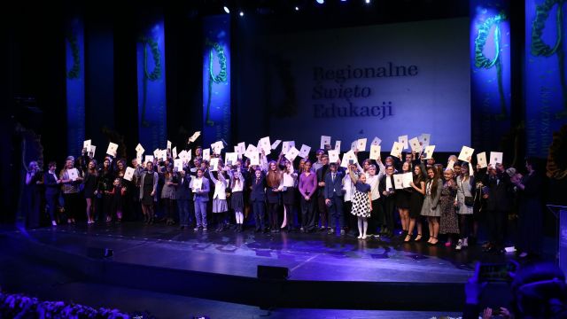 Wręczenie nagród i stypendiów edukacyjnych