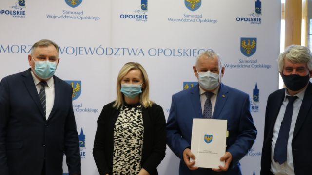 Umowy dla organizacji pozarządowych