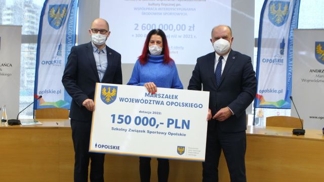 Pierwsze umowy dla organizacji sportowych