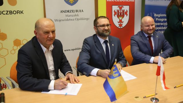 Podpisanie umów w Kluczborku