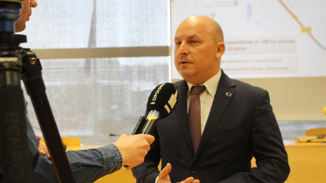 Podpisanie umowy na przebudowę drogi 408