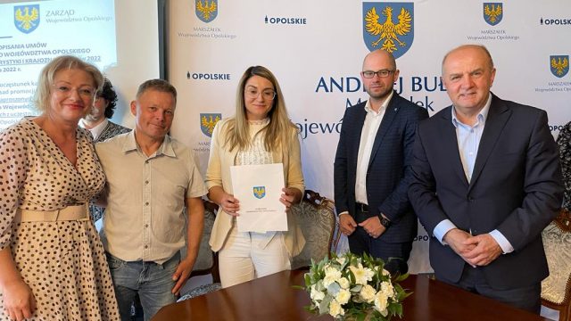 Umowy na projekty turystyczne