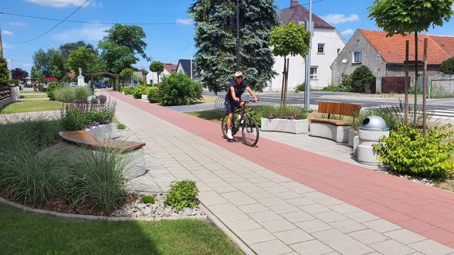 Droga w Brynicy po przebudowie