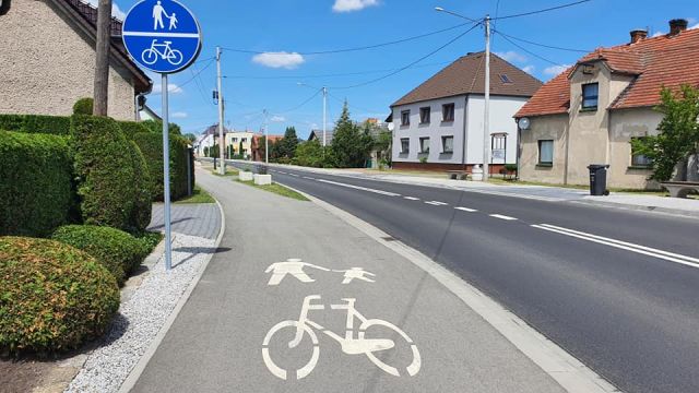 Droga w Brynicy po przebudowie