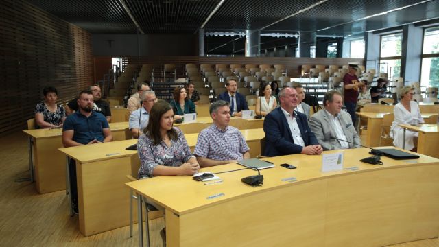 Rady na odpady - wręczenie umów