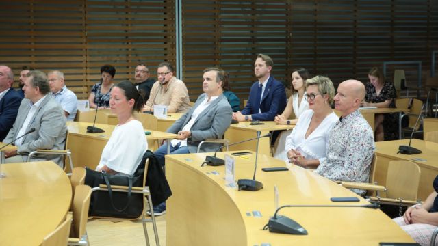 Rady na odpady - wręczenie umów