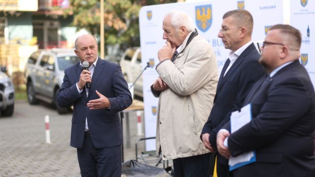 Samochody i specjalistyczny sprzęt