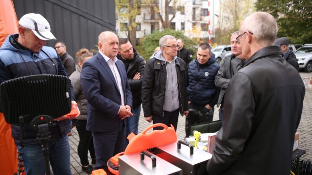 Samochody i specjalistyczny sprzęt