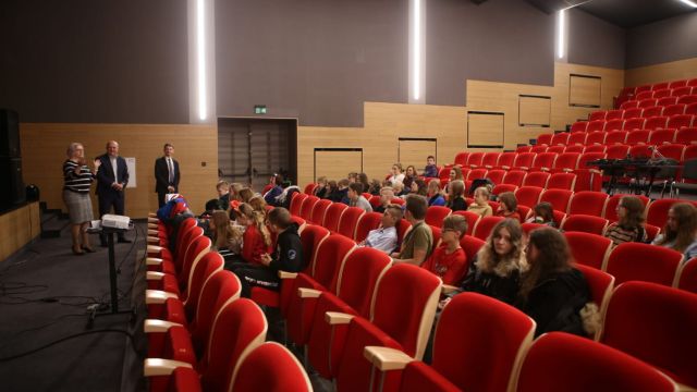 biblioteka w Dobrodzieniu