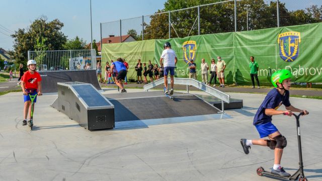 Kompleks rekreacyjno-sportowy w Dąbrowie
