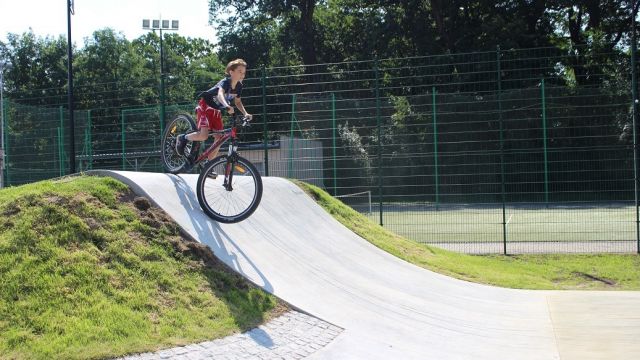 Młodzieżowa strefa rekreacji Skatepark