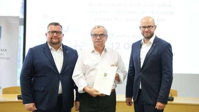 Przekazanie umów