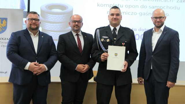 Przekazanie umów