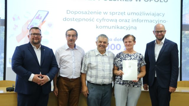 Przekazanie umów