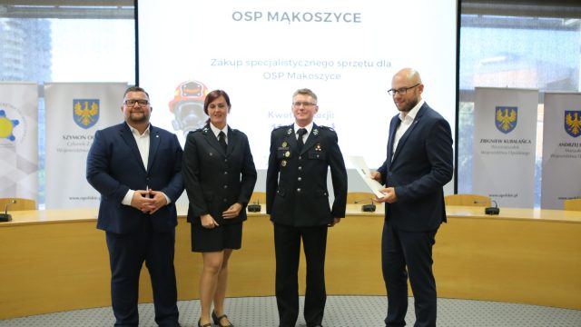 Przekazanie umów