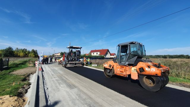 Przebudowa drogi Zawadzkie-Żędowice
