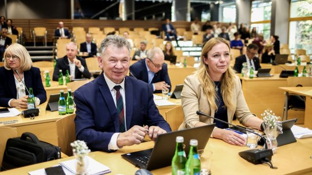 Sesja październikowa