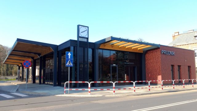 Dworzec autobusowy - Prudnik