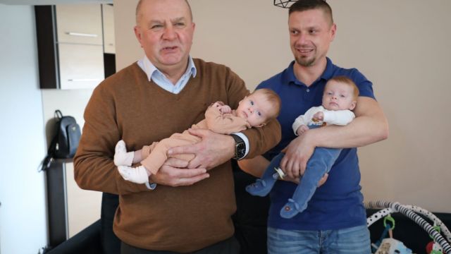 Marszałek u trojaczków