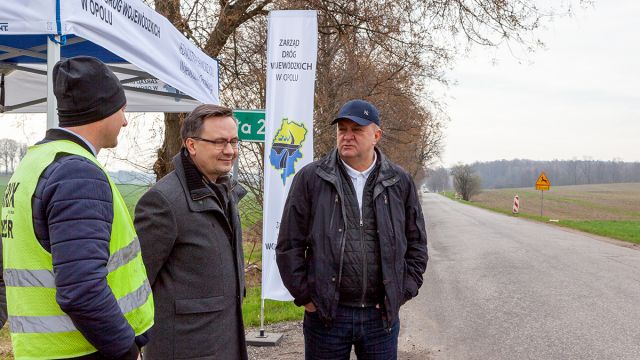 Początek remontu drogi