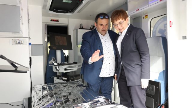Karetka kontenerowa