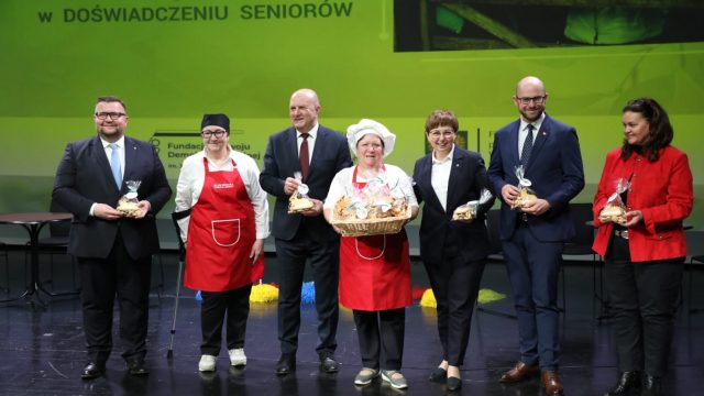Seniorzy - teatr