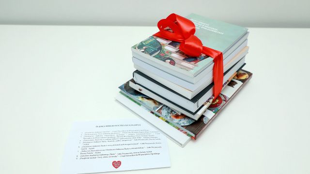 Przekazanie darów dla WoŚP