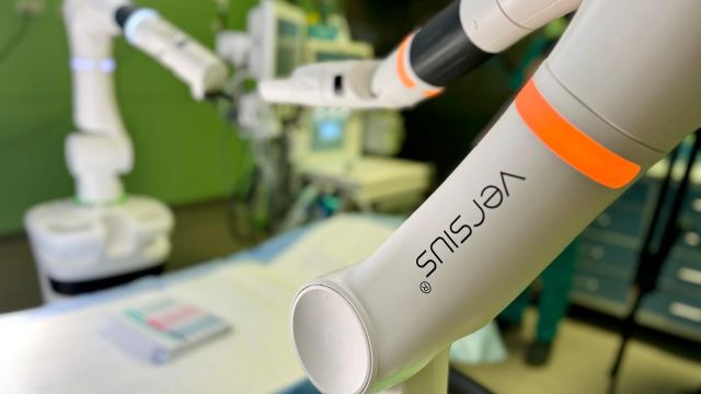 Nowoczesny robot w OCO