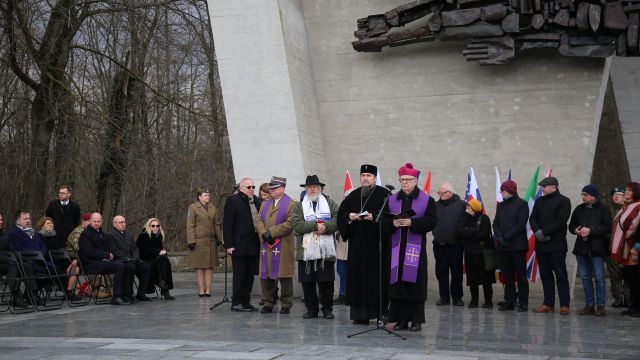 Pamięć o ofiarach wojny żyje dzięki takim uroczystościom