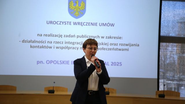 wręczenie umów beneficjentom