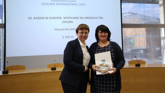 wręczenie umów beneficjentom