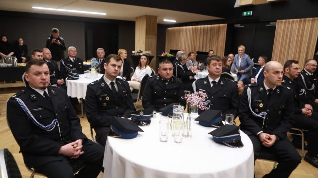 Wręczenie umów na doposażenie OSP