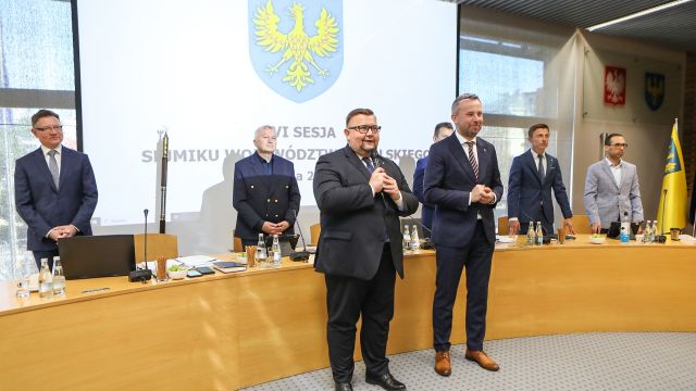 Gratulacje, informacje i dotacje na majowej sesji Sejmiku