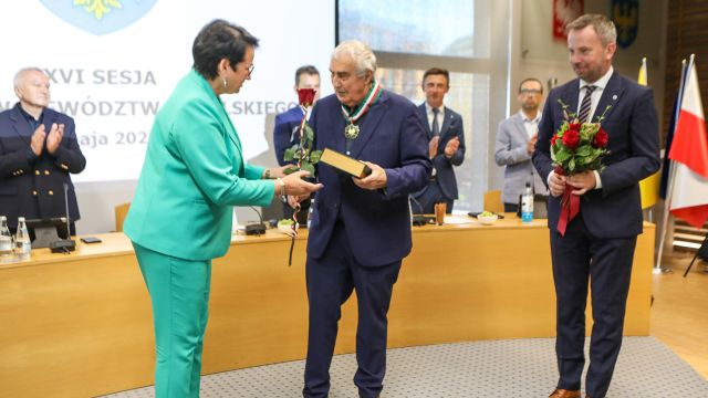 Gratulacje, informacje i dotacje na majowej sesji Sejmiku