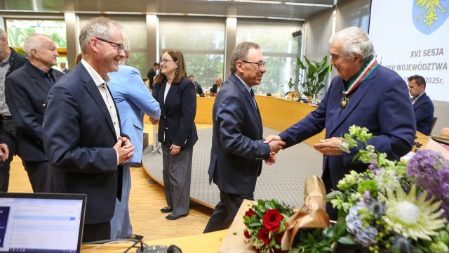 Gratulacje, informacje i dotacje na majowej sesji Sejmiku