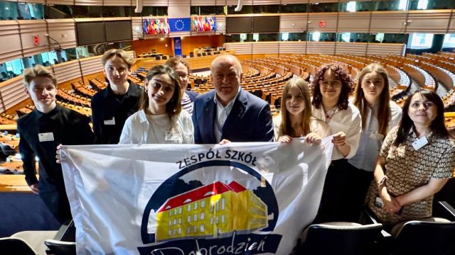 Laureaci Euroquizu w Brukseli