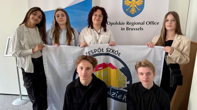 Laureaci Euroquizu w Brukseli