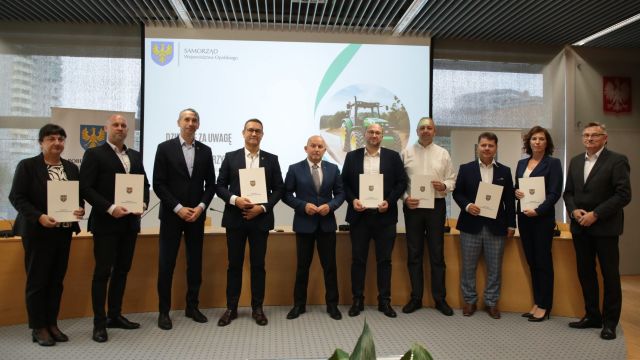 Umowy na drogi dojazdowe do pól