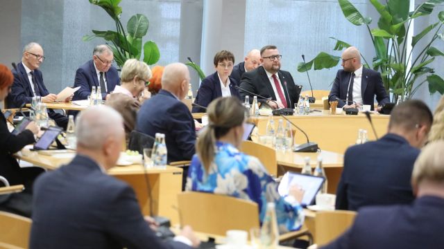 Na sesji o ochronie powietrza, sporcie i zabytkach