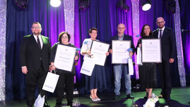 Jesień zaczyna się pogodnie  – z ludźmi o wielkich sercach