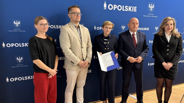 Koleje umowy z Lidera