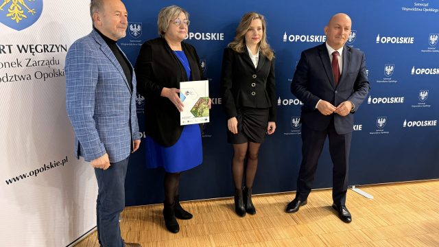 Koleje umowy z Lidera