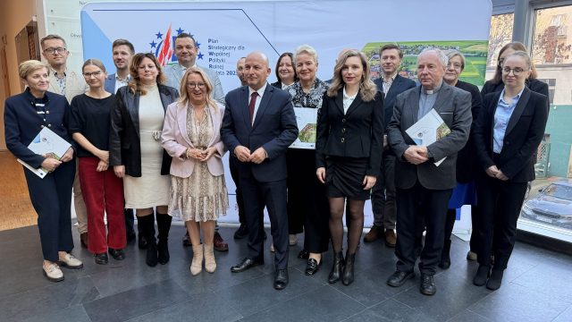 Koleje umowy z Lidera