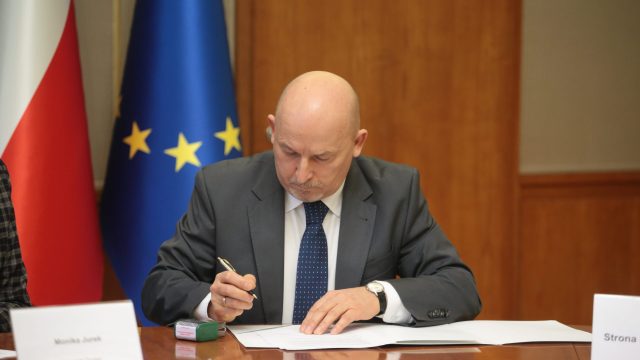 Podpisanie umowy z wojewodą