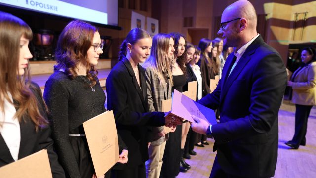 Stypendia marszałkowskie