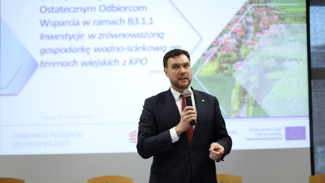 Wręczenie umów