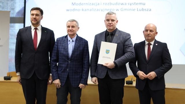 Wręczenie umów