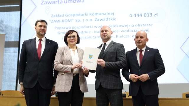Wręczenie umów
