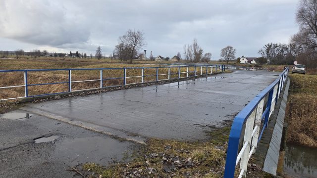 Podpisanie umowy na przebudowę mostu w Naroku